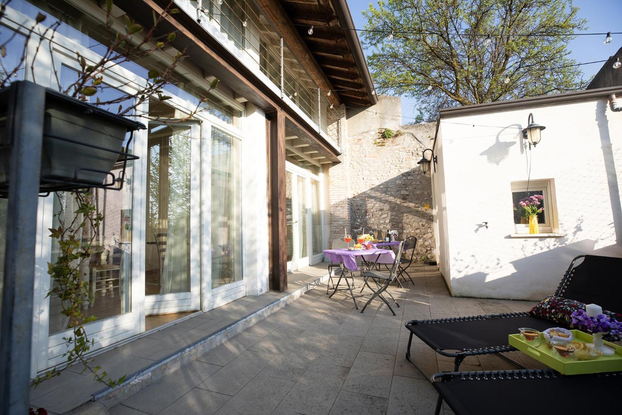 Relais La Rocca Solferino Bed & Breakfast Exterior foto