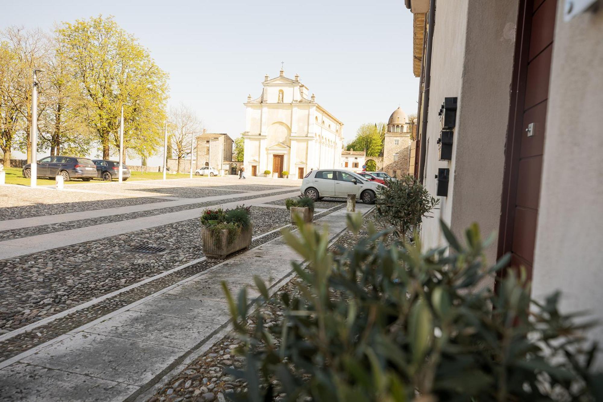 Relais La Rocca Solferino Bed & Breakfast Exterior foto