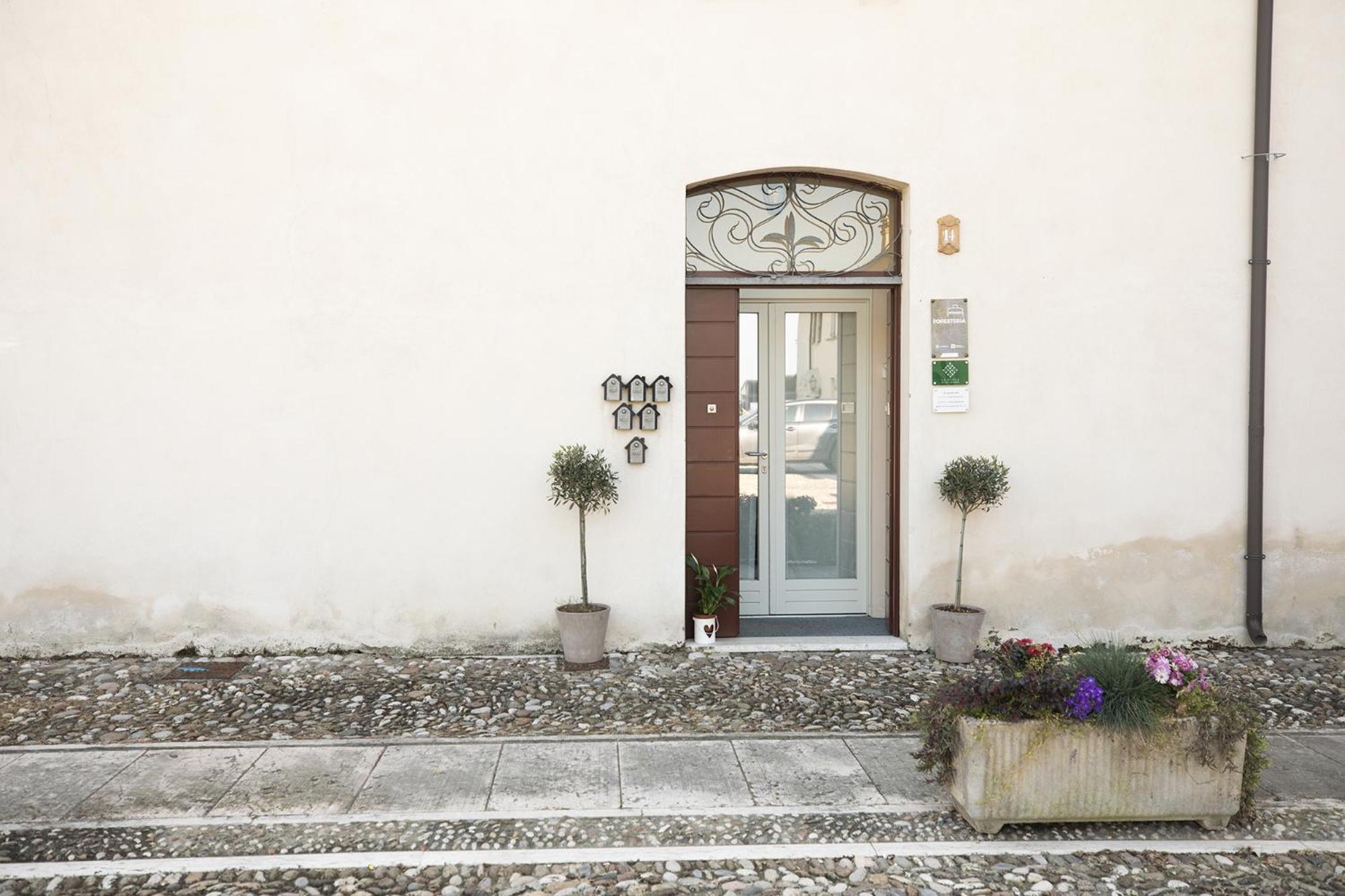 Relais La Rocca Solferino Bed & Breakfast Exterior foto
