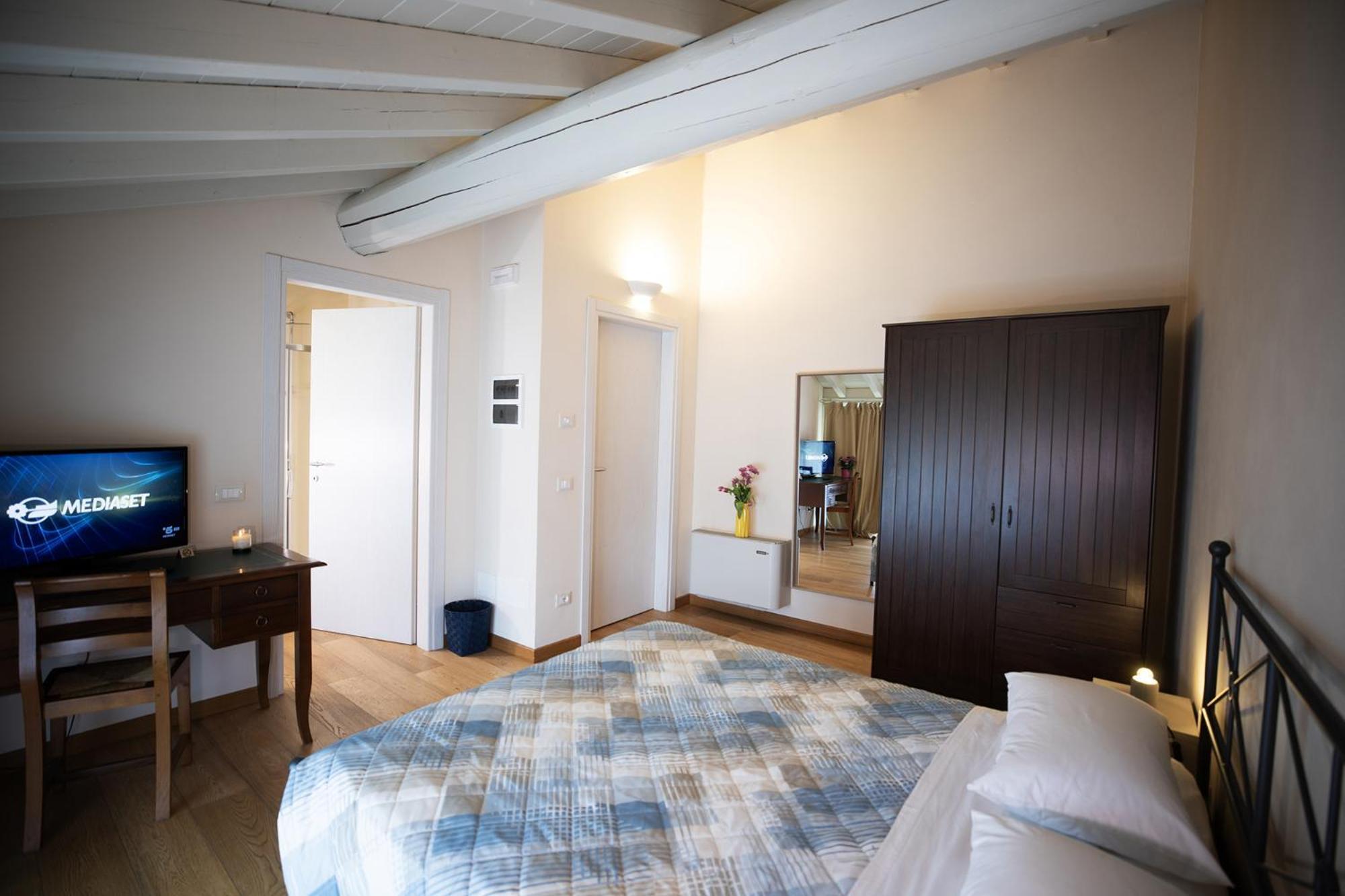 Relais La Rocca Solferino Bed & Breakfast Exterior foto